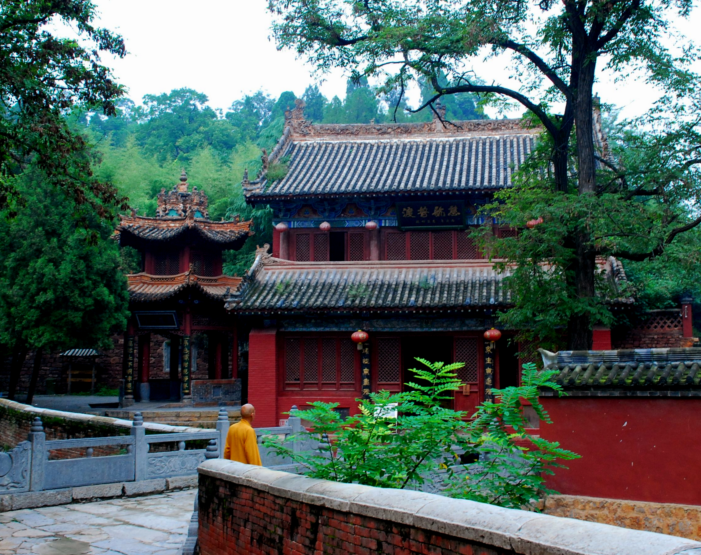 薛樓安+風穴古寺.JPG